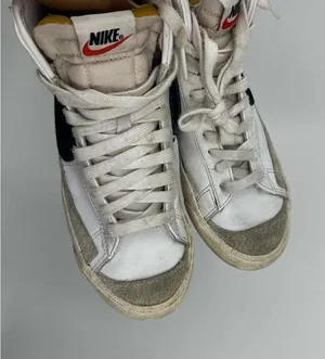 Nike White Blazers Women’s Size 8 thumbnail 8
