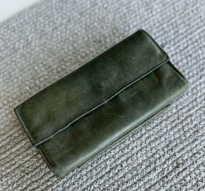 Vintage Amity Olive Green Leather Wallet Clutch Purse thumbnail 2