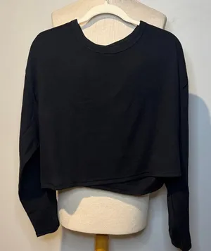 Aritzia "Sunday best" NWOT Black Cropped shirt XL thumbnail 1
