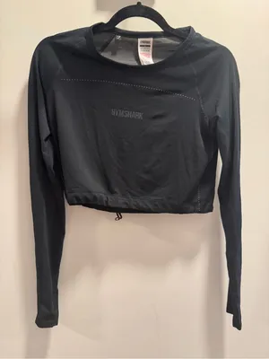 Gymshark Black Long-Sleeve Cropped Training Top thumbnail 1