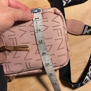 NEW Cute pink travel strolling crossbody purse bag thumbnail 7