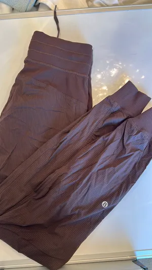 Lululemon dance studio joggers brown size 0  thumbnail 4