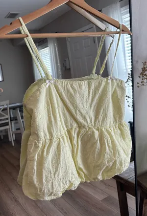 Yellow bubble tank top Size M thumbnail 1