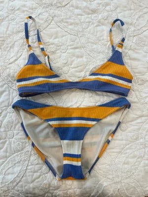 triangl bikini set  thumbnail 2