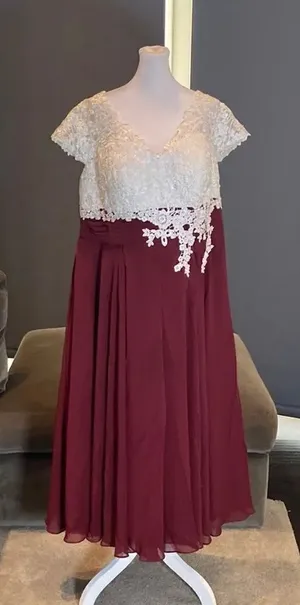 Women’s Ivory Lace Top Chiffon V-Neck with Cap Sleeves Formal Dress Size 18 thumbnail 1