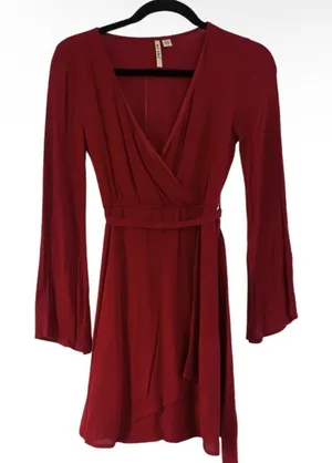 Dark red tie waist dress with Flowy‎ sleeves by Miami thumbnail 1