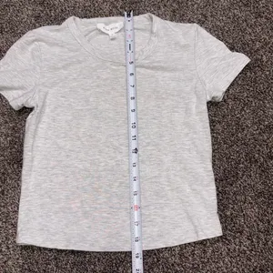 Pink Rose gray heather crop top in size M thumbnail 5
