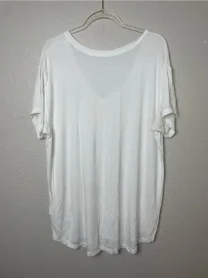 Abercrombie & Fitch White V-Neck Short Sleeve Longer Length Tee Size XL thumbnail 5