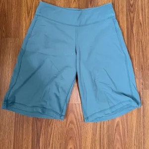 Athleta Elation High-Waisted Bike Shorts Size Small. thumbnail 2