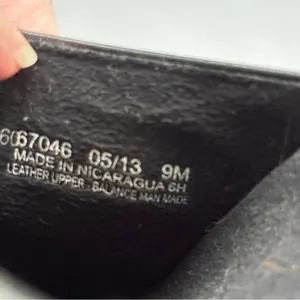 Clarks Black Leather Women's Clogs Slip-On Shoes Size 9 Mules Clog Block‎ Heel thumbnail 6