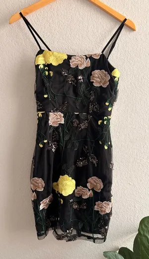 Lulu's Sz XS Rue Black Floral Embroidered Sequin Bodycon Mini Cocktail Dress thumbnail 1