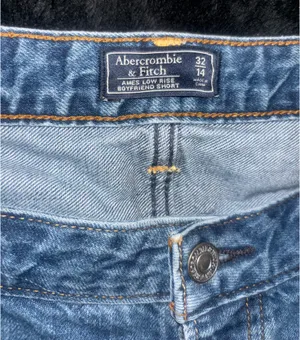 Abercrombie Low-Rise Boyfriend Shorts thumbnail 3