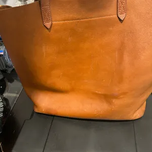 Madewell Elegant Brown Leather Tote Bag Genuine Leather see imperfection on bag thumbnail 12