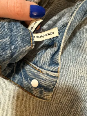 Jeans thumbnail 2