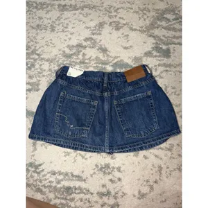 We The Free Denim Micro Mini Skirt Size 25 Dark Wash Built-In Shorts thumbnail 3
