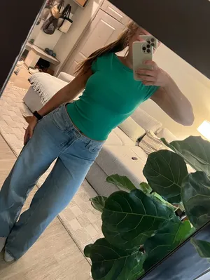 Green tee thumbnail 1