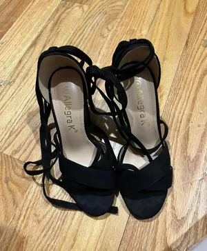Black heels Size 6 thumbnail 2