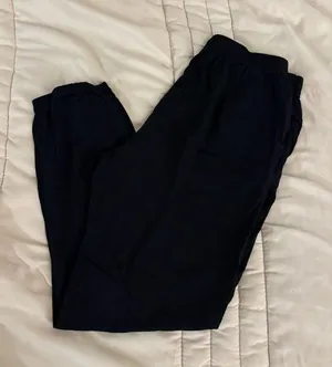 Uniqlo Black Women’s Soft Joggers thumbnail 1