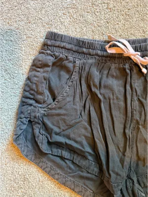 Billabong Black Elastic Waist Shorts thumbnail 4