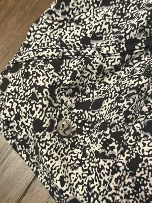Lululemon Tracker Shorts 4" thumbnail 3