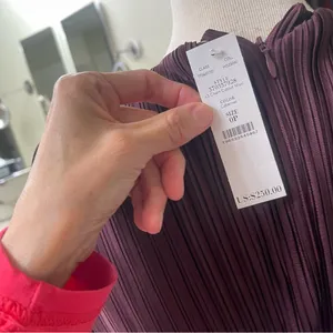 White House | Black Market NWT Sz 0P Burgundy Pleated Cutout‎ Maxi Dress w. Chain Orig Price $250 thumbnail 13