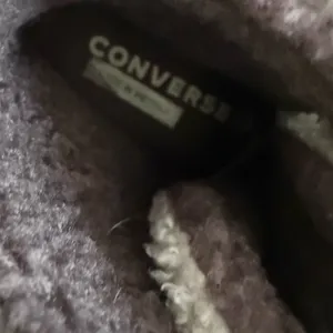 Converse Womens Lace Up Cap Toe Platform Faux Fur Sneakers Gray White Size 7 C‎ thumbnail 10