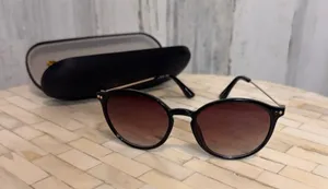 Isaac Mizrahi Round Sunglasses Womens Black Gold Wire Temples Gradient Lens thumbnail 1