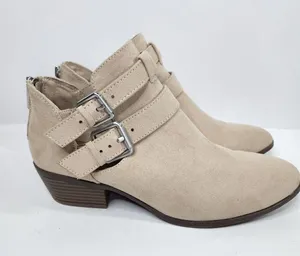 Francesca's Portia Buckle Faux Suede Ankle Booties size 7 Fall Boho thumbnail 2