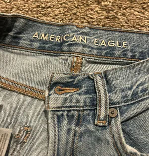 American Eagle Jeans thumbnail 3