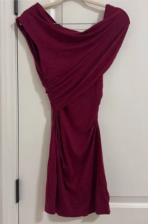 superdown One-Shoulder Ruched Wine Dress thumbnail 1