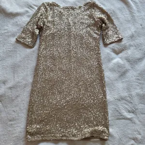 Abercrombie & Fitch Gold Sequin Bodycon Mini Dress Medium NWT thumbnail 11