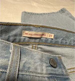 Levi’s Jeans Light Wash Ribcage Ankle Straight thumbnail 6