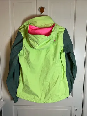 The North Face Women’s Resolve Plus Jacket Medium Yellow/Pink/Green thumbnail 13