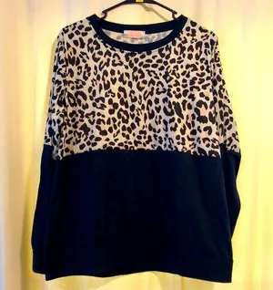 🔹4 for $30 C+D+M Navy and Leopard Lightweight Sweatshirt, size XL thumbnail 1