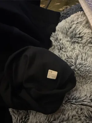 Lululemon black pants thumbnail 5