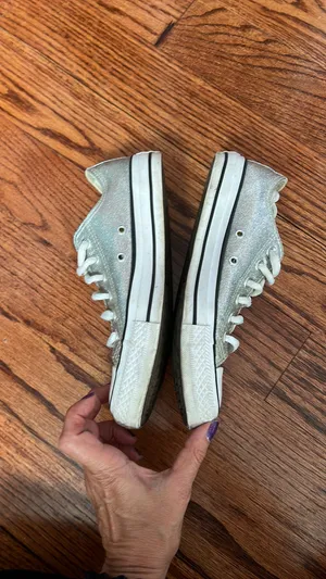 Low Top Sneakers thumbnail 3