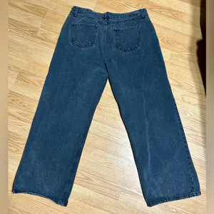 Forever 21 🏷️🏷️Women 33 Black wash, high rise, wide leg denim jeans thumbnail 3