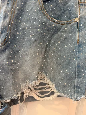 Cali 1850 Bedazzled Jean Shorts Size 13 thumbnail 3