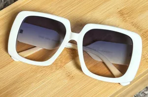 Fun White Square Sunglasses thumbnail 1