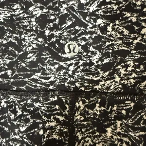 Lululemon Wunder Under Leggings‎ Pant III Womens Size 4 Iced Wave White Black thumbnail 5