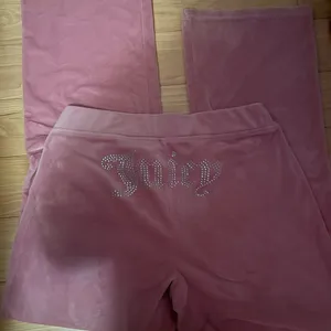 Juicy Couture Kids Pink Velour Joggers thumbnail 3