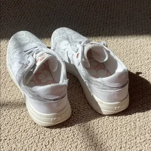 Roxy White Slip-On Snake Pattern Sneakers thumbnail 4