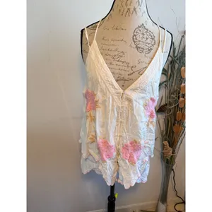Free People Womens White Pink Rose Embroidered Boho‎ Button Front Cami Top M thumbnail 2