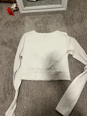 Lululemon long sleeve thumbnail 2