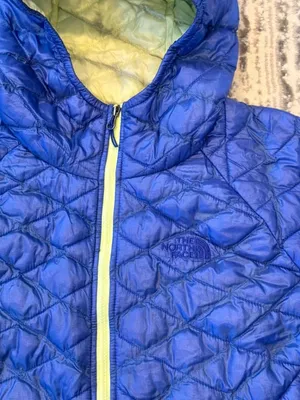 The North Face women's XL blue Thermoball quilted puffer coat MSRP $250. thumbnail 5