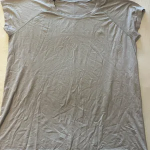 Lululemon Light Lilac Short Sleeve Swiftly Tech Relaxed fit thumbnail 1