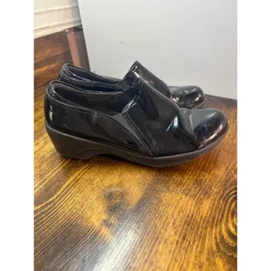 Clarks Black Patent Shoes‎ Size 7.5 thumbnail 2