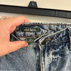 Wild Fable Mid Rise 90s Relaxed Straight Blue Jean EUC Size‎ 12 Women’s Casual thumbnail 3