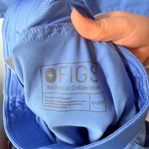 Figs scrub set thumbnail 4