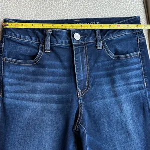 NWOT American Eagle Super Stretch Hi-Rise Jegging size 8 with acid washed areas thumbnail 10